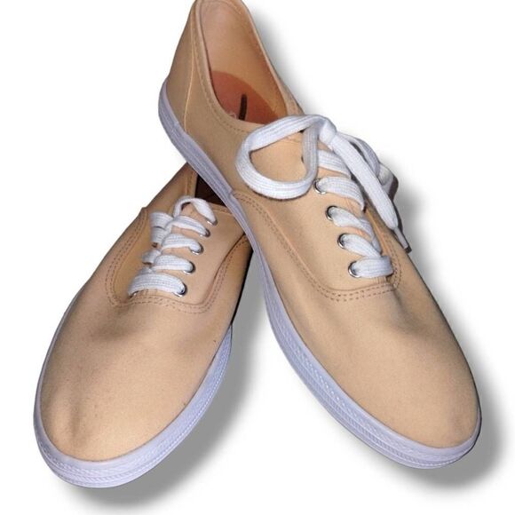 Universal Threads Peach Sneakers Toes Pointed Toe Sz 10 NEW - Picture 3 of 9